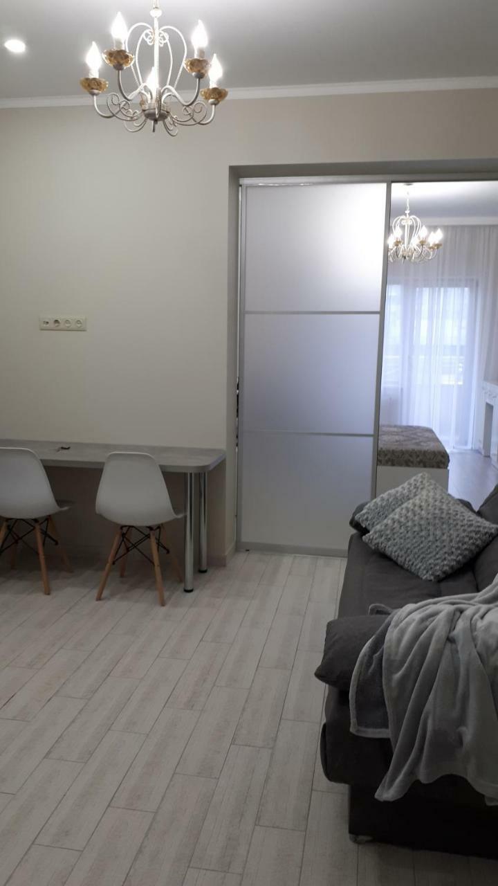 White Lily Appartement Odessa Buitenkant foto